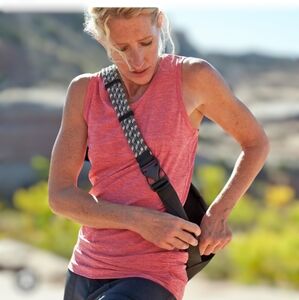 Duluth Trading Co Women's Armachillo Cooling Racerback Tank Top